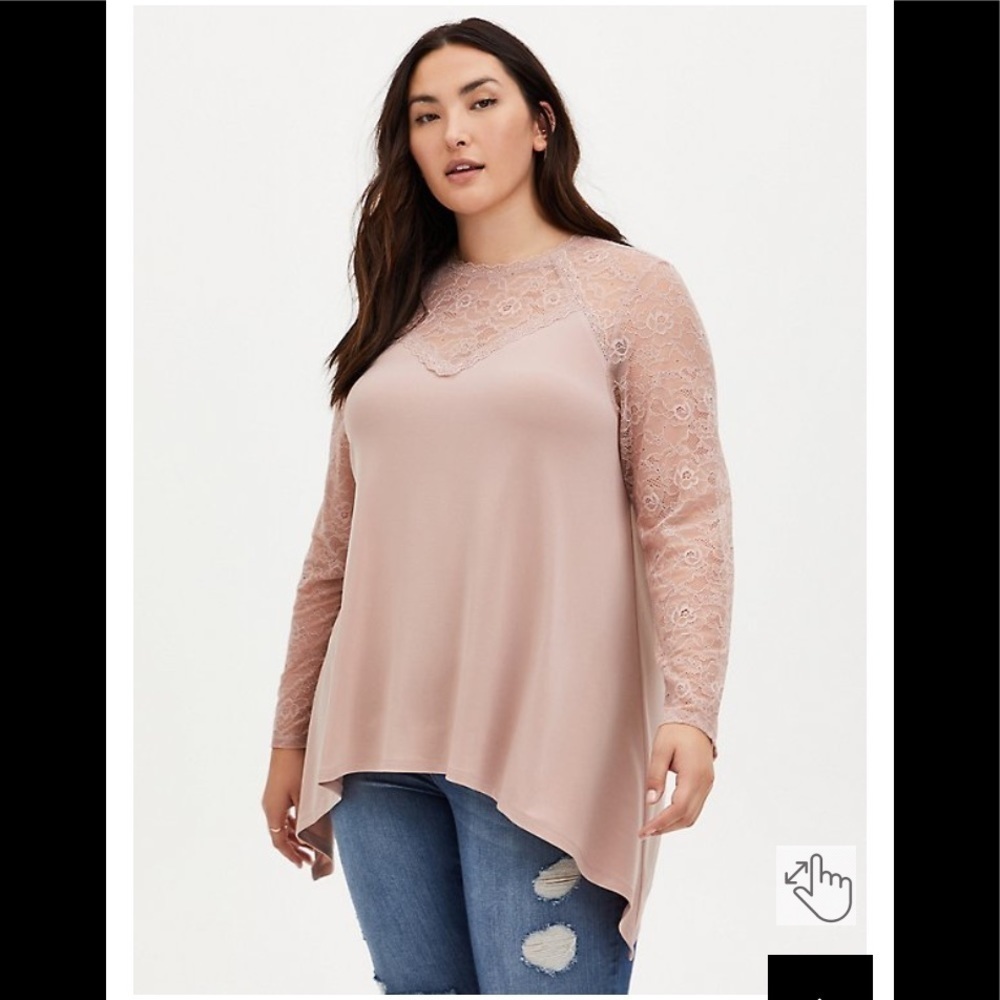 9.TORRID TAUPE CREPE AND LACE SHARKBITE TOP - Picture 5 of 16